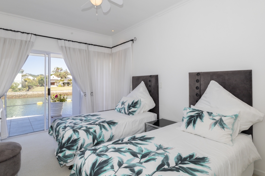 6 Bedroom Property for Sale in Royal Alfred Marina Eastern Cape